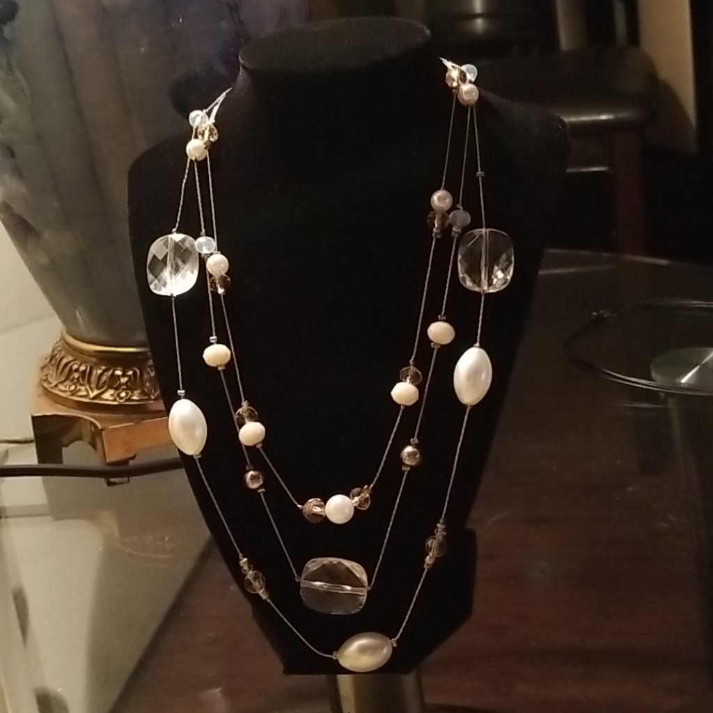 Floating 3 String Necklace